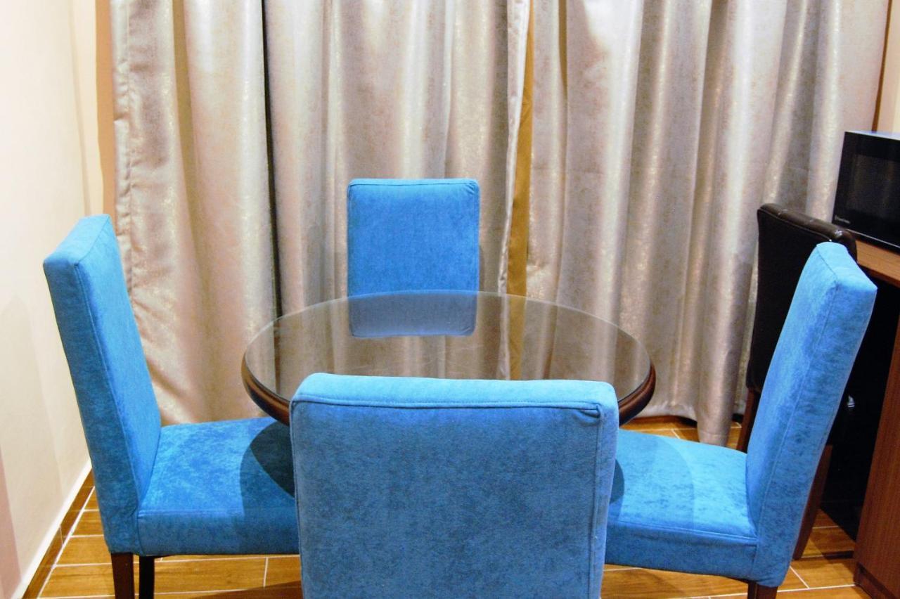 R & K Guest Palace Hotell Kano Exteriör bild